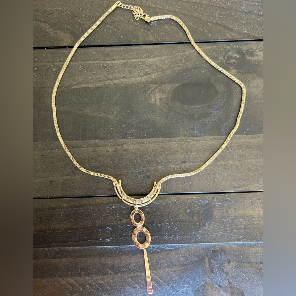 Elegant Gold Necklace with Pendant and Dangle Earings